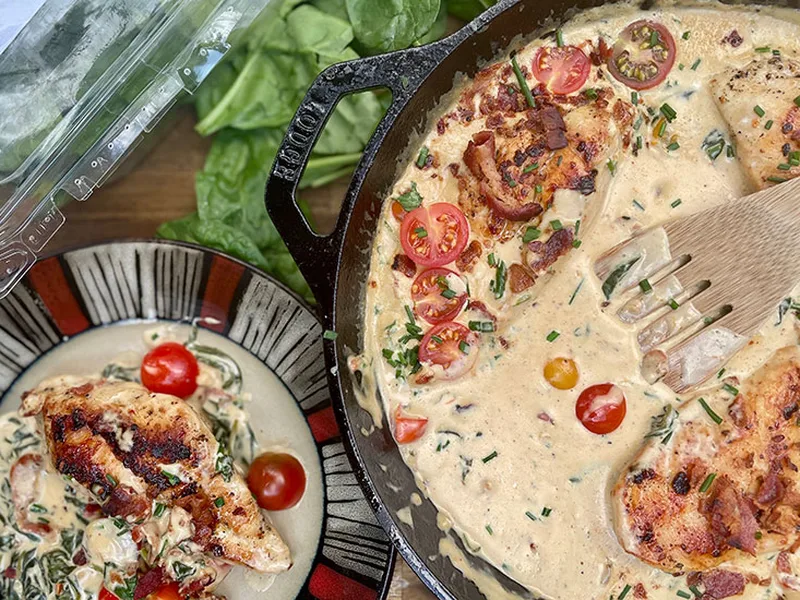 Creamy BLT Chicken Skillet with Bacon and Spinach