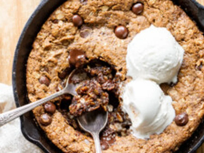 Gluten-Free Vegan Oatmeal Chocolate Chip Skillet Cookie