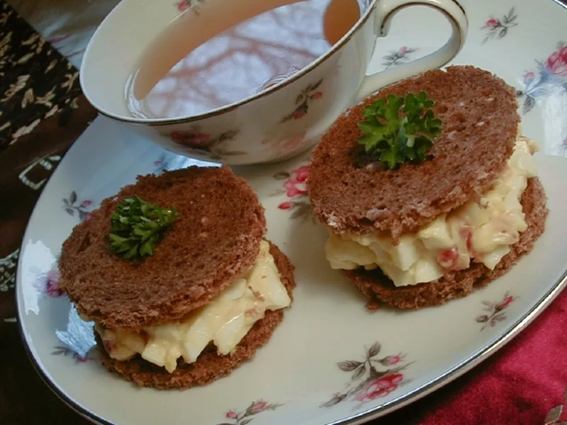 Spicy Horseradish Egg Salad Tea Sandwiches