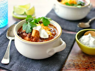 Chipotle Chicken Chili with Beer and Masa