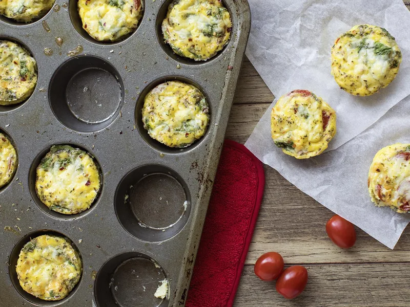Spinach Tomato Frittata Cups Baked in Muffin Tin