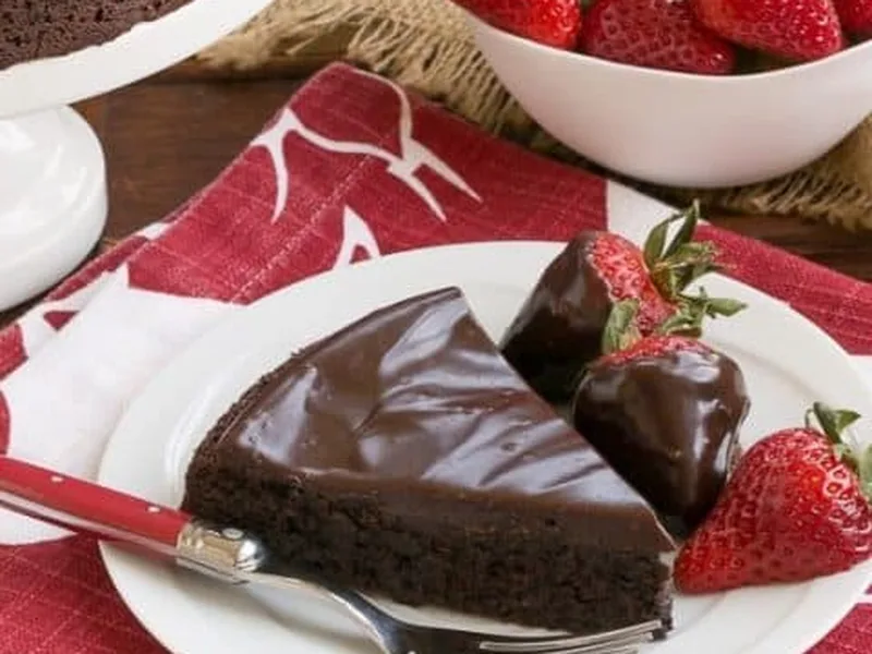 Flourless Double Chocolate Cake with Ganache