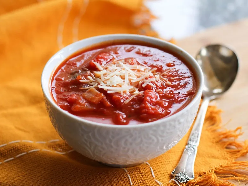 Chunky Tomato Basil Soup with Baking Soda