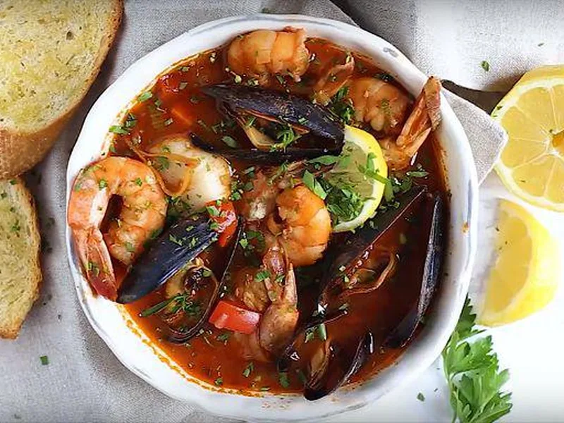 San Francisco Cioppino with Garlic Croutons