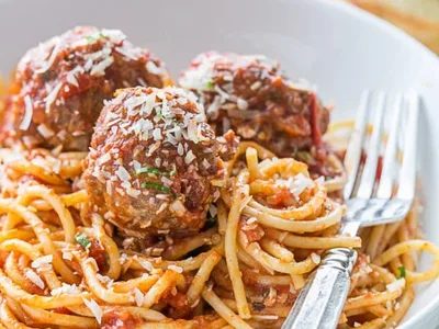 Homemade Spaghetti and Meatballs with Tomato Sauce