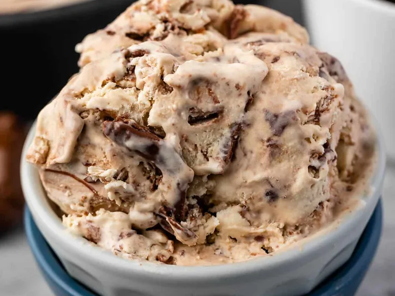 No-Churn Coffee Nutella Swirl Ice Cream