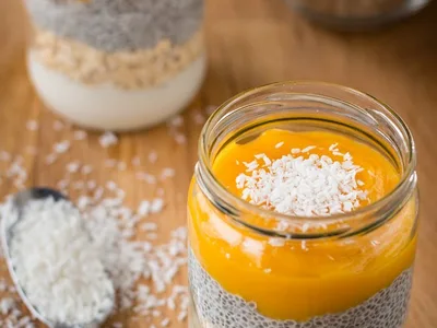 Overnight Oats with Chia Pudding and Fruit Puree