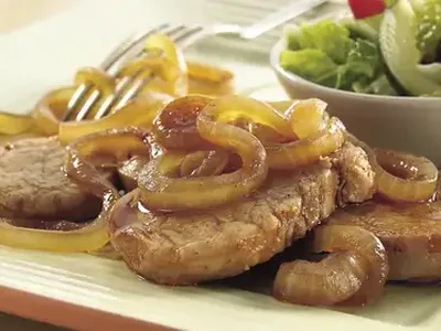 Pan-Seared Pork Tenderloin with Caramelized Onions