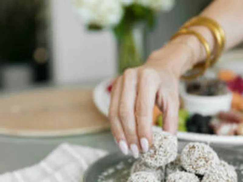 No-Bake Cashew Carrot Cheesecake Bites