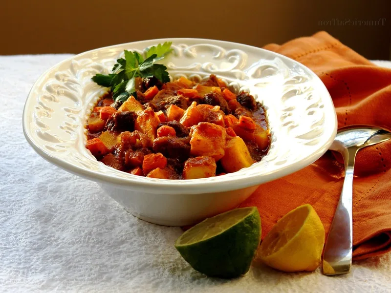 Persian Zucchini and Tomato Stew with Turmeric and Garlic