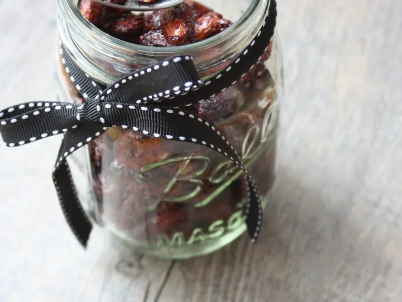 Sweet and Spicy Cinnamon Roasted Almonds with Cayenne