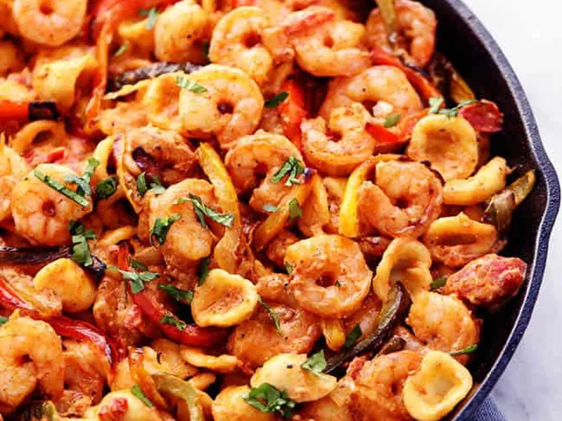 Creamy Shrimp Fajita Pasta Skillet with Bell Peppers