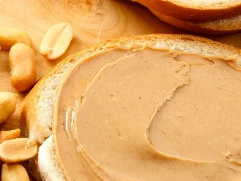 Homemade Peanut Butter with Roasted Peanuts