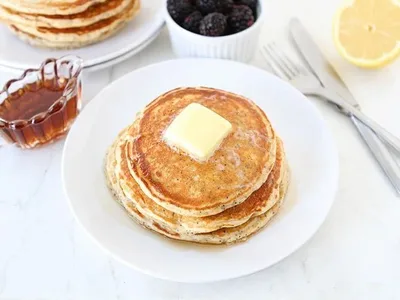Lemon Poppy Seed Yogurt Pancakes with Greek Yogurt