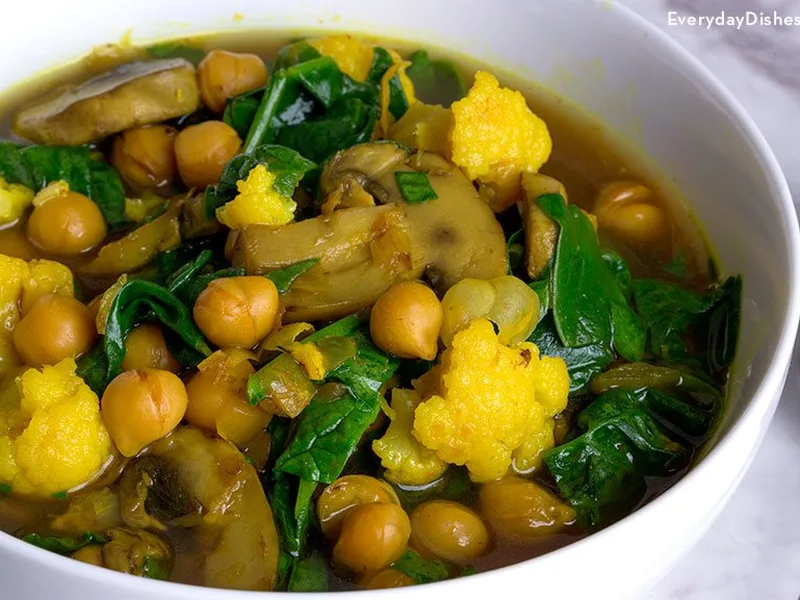 Turmeric Detox Soup with Spinach and Chickpeas