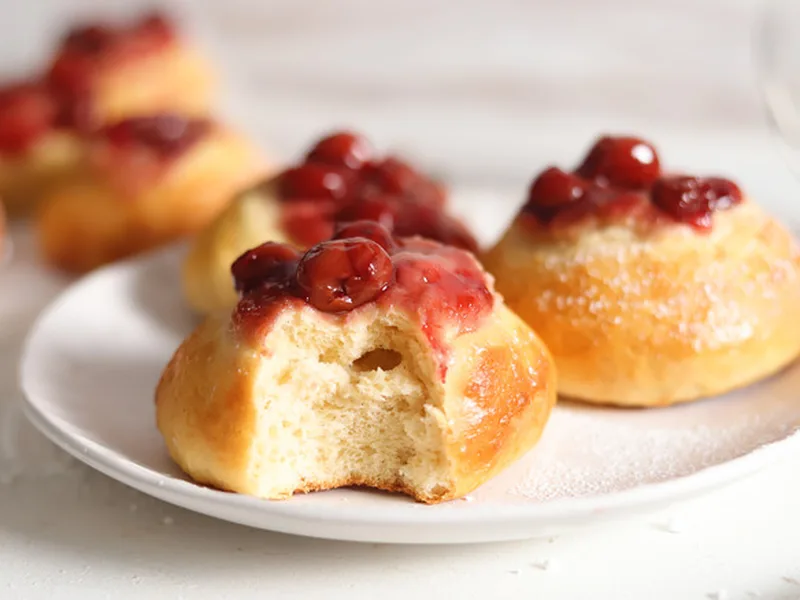 Cherry Cinnamon Kolaches with Cream Cheese