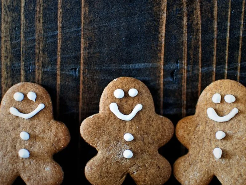 Mini Gingerbread Men Cookies with Molasses and Brown Sugar