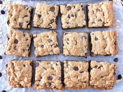 Gluten-Free Oatmeal Chocolate Chip Bars