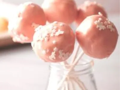 Easy Homemade Copycat Starbucks Cake Pops