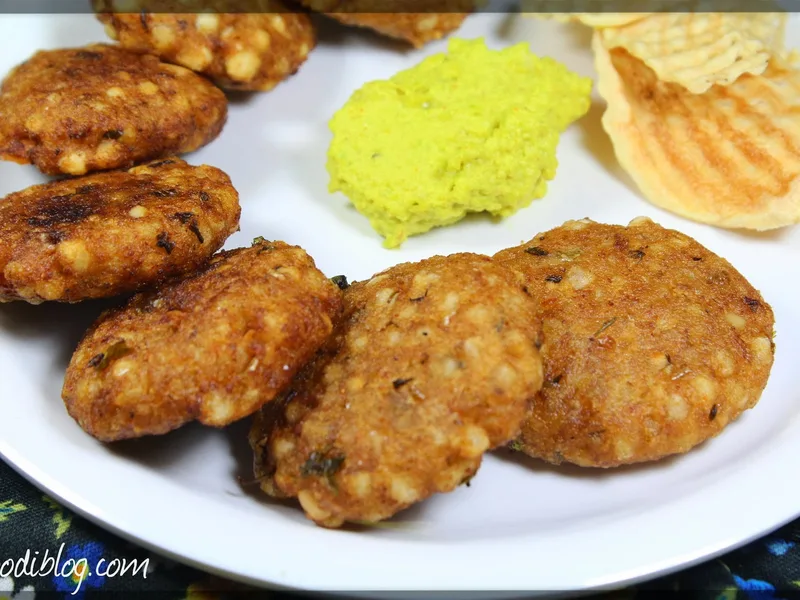 Sabudana Wada: Crispy Fried Sago Pearl Fritters