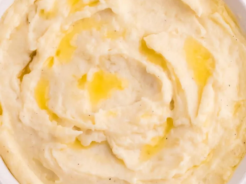 Creamy Baked Russet Mashed Potatoes with Cream Cheese