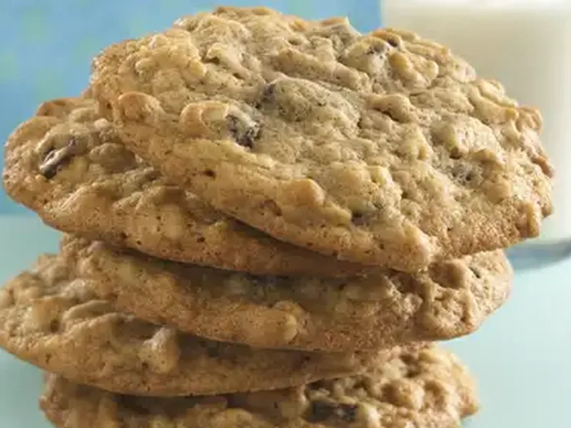 Cinnamon Raisin Oatmeal Cookies with Fiber One Cereal