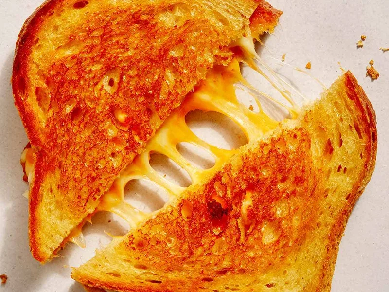 Best Grilled Cheese Sandwich with Cheddar and Mozzarella