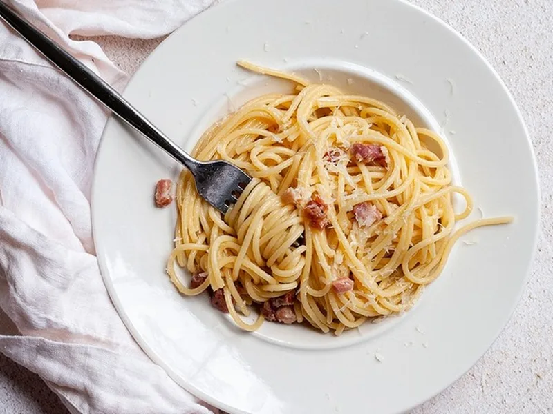 Spaghetti Alla Gricia: Roman Guanciale Pasta