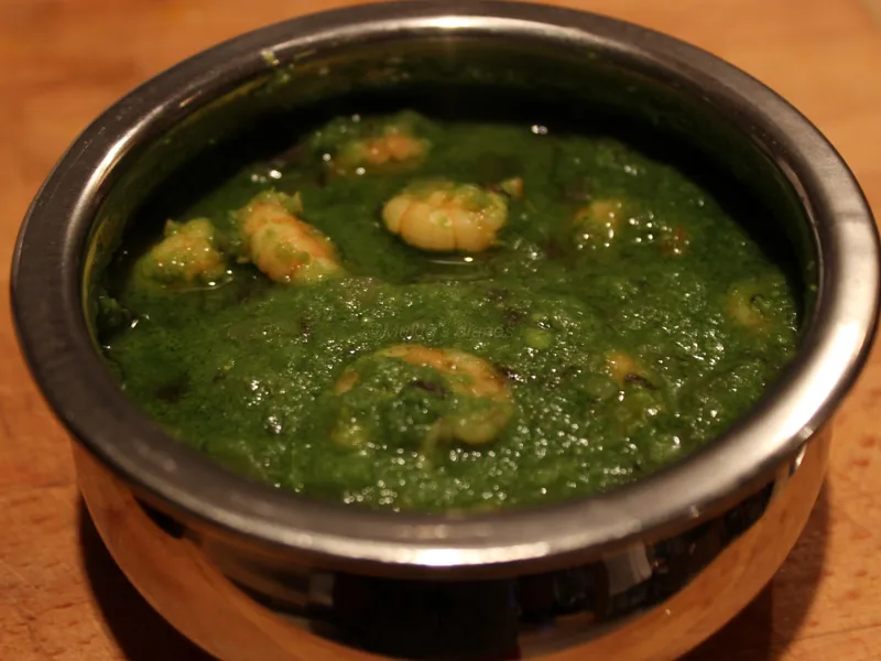Prawns in Green Spice Paste (Hara Masala) with Coconut