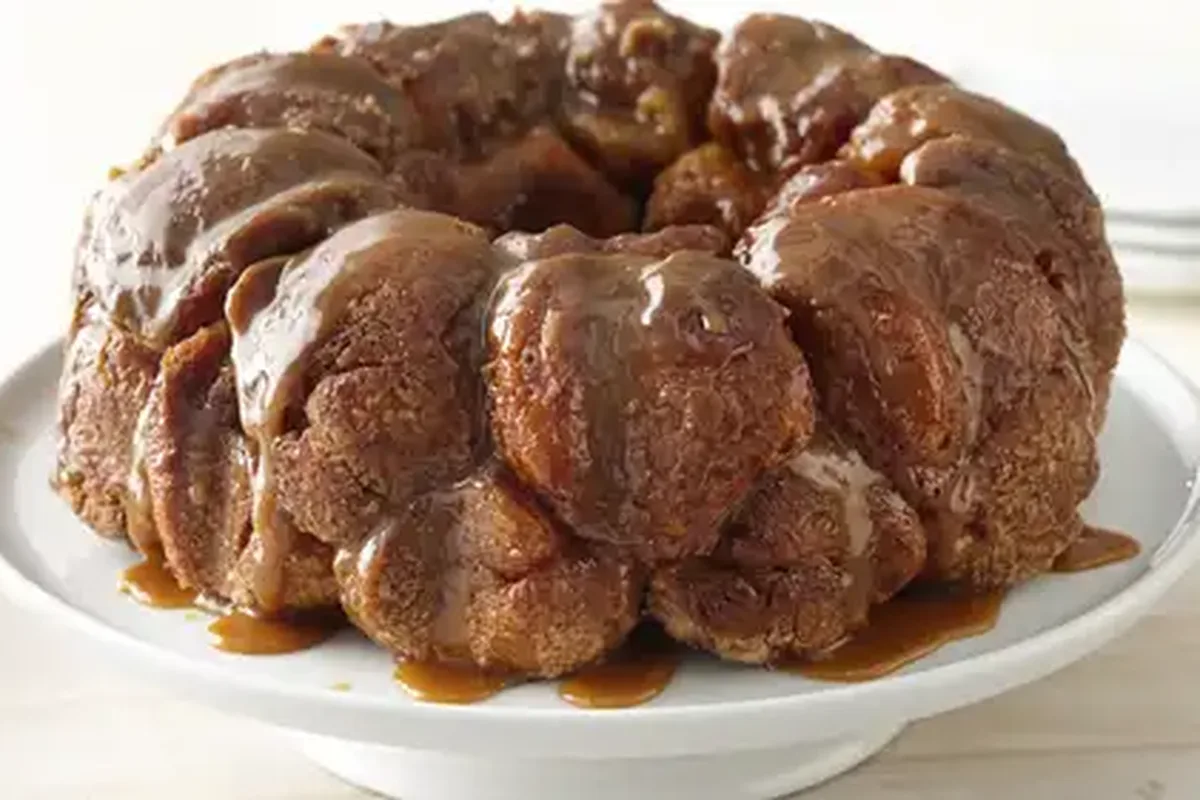 Gluten-Free Pumpkin Spice Stuffed Monkey Bread | EasyCook