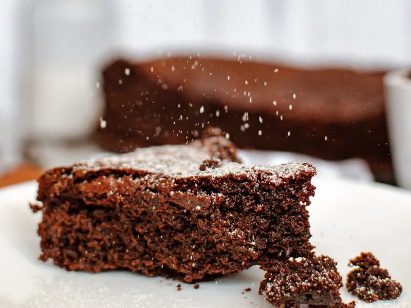 Vegan Flourless Chocolate Cake with Chickpea Flour