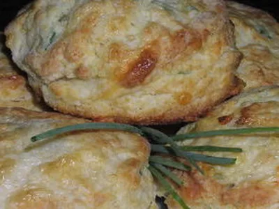 Buttery Chive Cheddar Biscuits with Laminated Layers