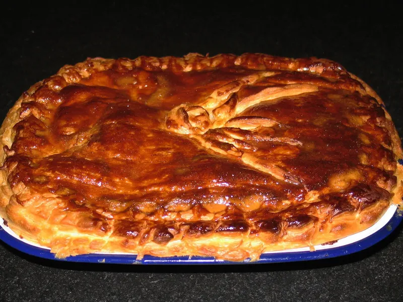 Chicken, Leek and Ham Pie with Flaky Pastry