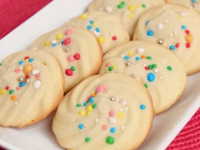 Classic Italian Butter Cookies with Star Piping