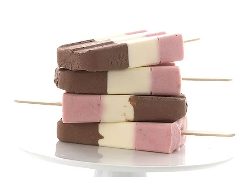 Low Carb Neapolitan Popsicles