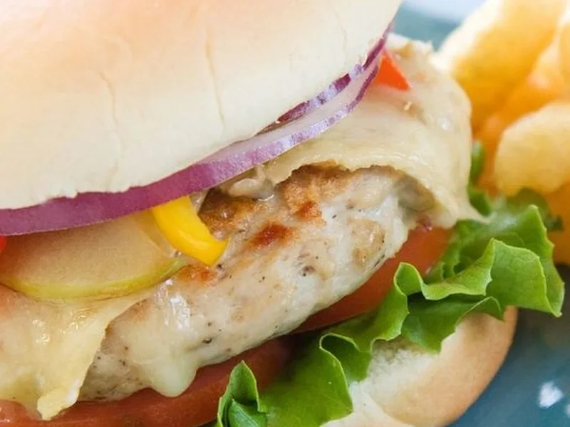 Weight Watchers Chipotle Turkey Burgers with Mozzarella