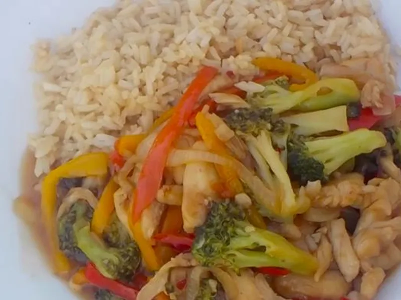 Gluten-Free Chicken Stir Fry with Broccoli