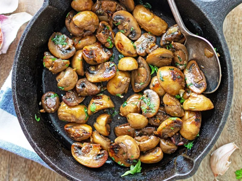 Sautéed Mushrooms with Garlic and Balsamic