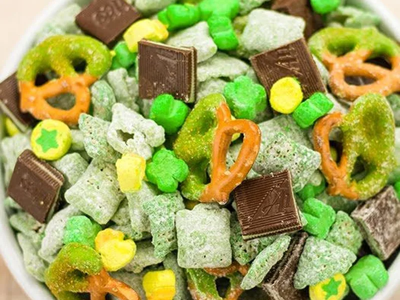Lucky Leprechaun Chex Mix with Candy Coated Cereal
