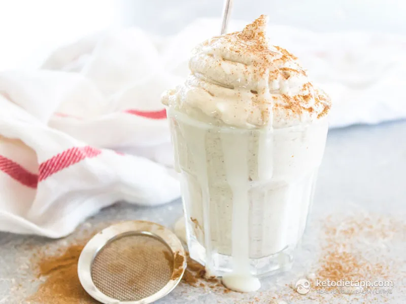 Low-Carb Cinnamon Roll Mousse with Sugar-Free Drizzle