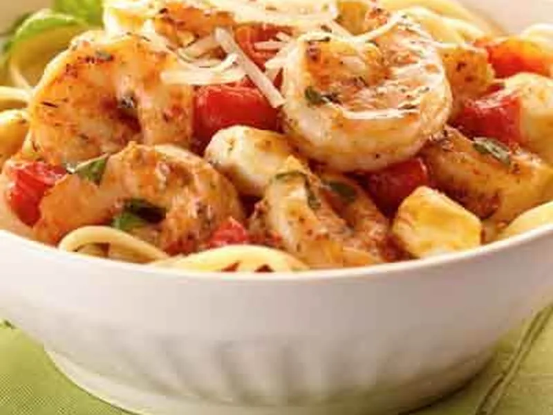 Garlic Butter Shrimp Caprese Pasta