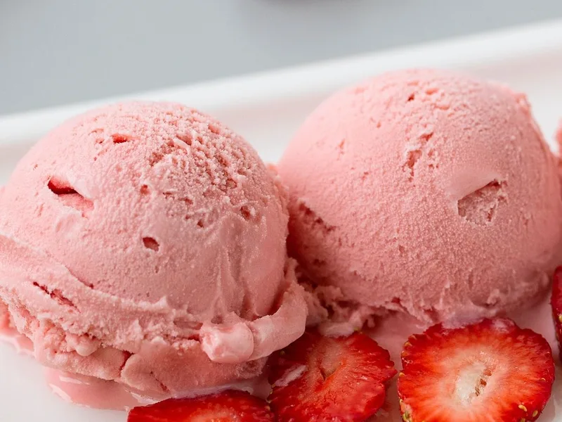 Fresh Strawberry Sherbet with Lime and Cream
