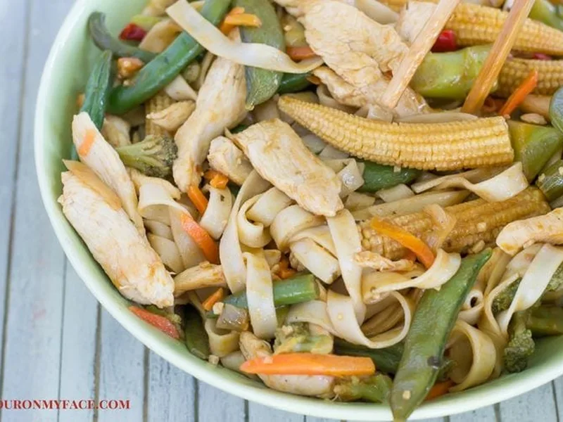 Szechuan Chicken Lo Mein with Asian Vegetables