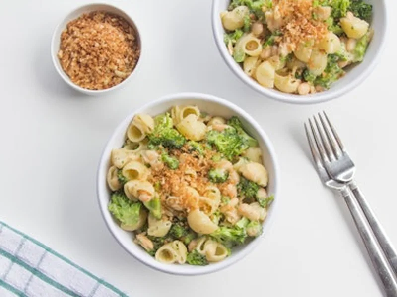 Pasta with Broccoli, White Beans and Fontina