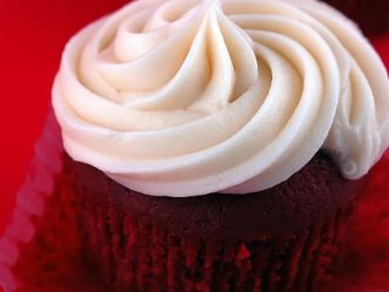 Red Velvet Cupcakes with White Russian Cream Cheese Frosting