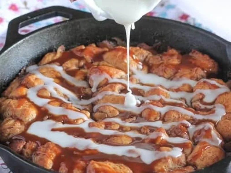 Caramel Apple Pie Biscuit Bites with Cinnamon Glaze
