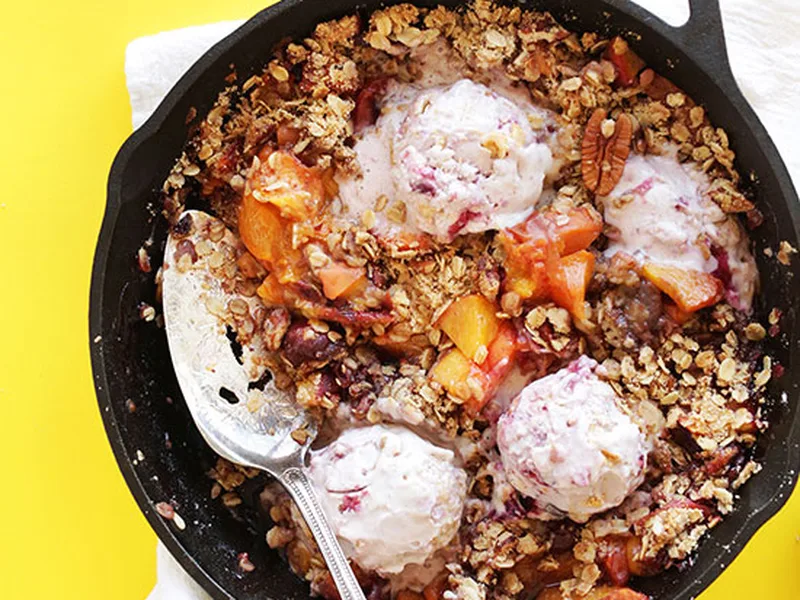 Easy Peach Crisp with Oat Crumble Topping