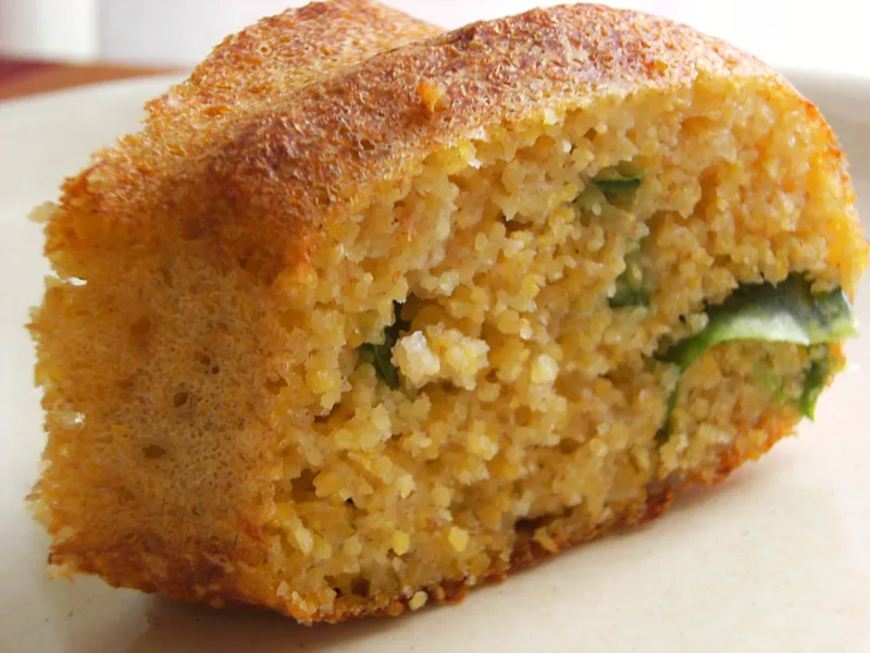 Low-Fat Chili Cheese Cornbread