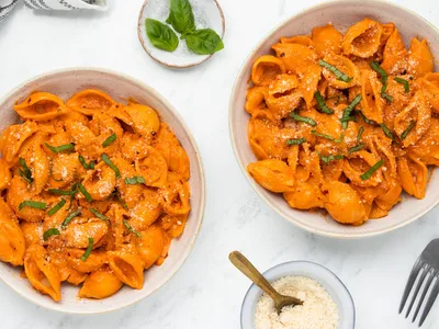 Spicy Vodka Cream Pasta with Crushed Red Pepper