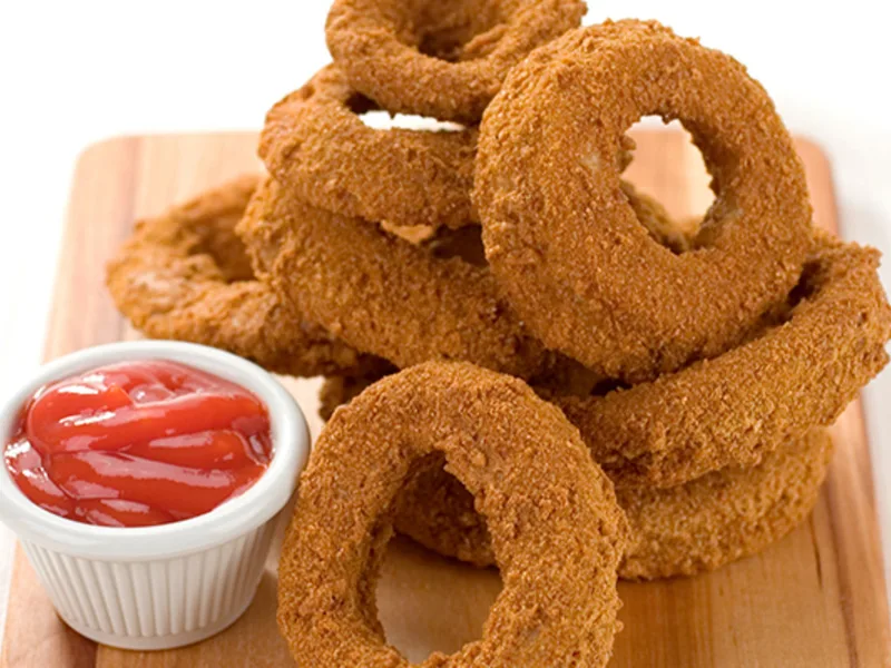 Crispy Baked Onion Rings with Fiber Cereal Crust